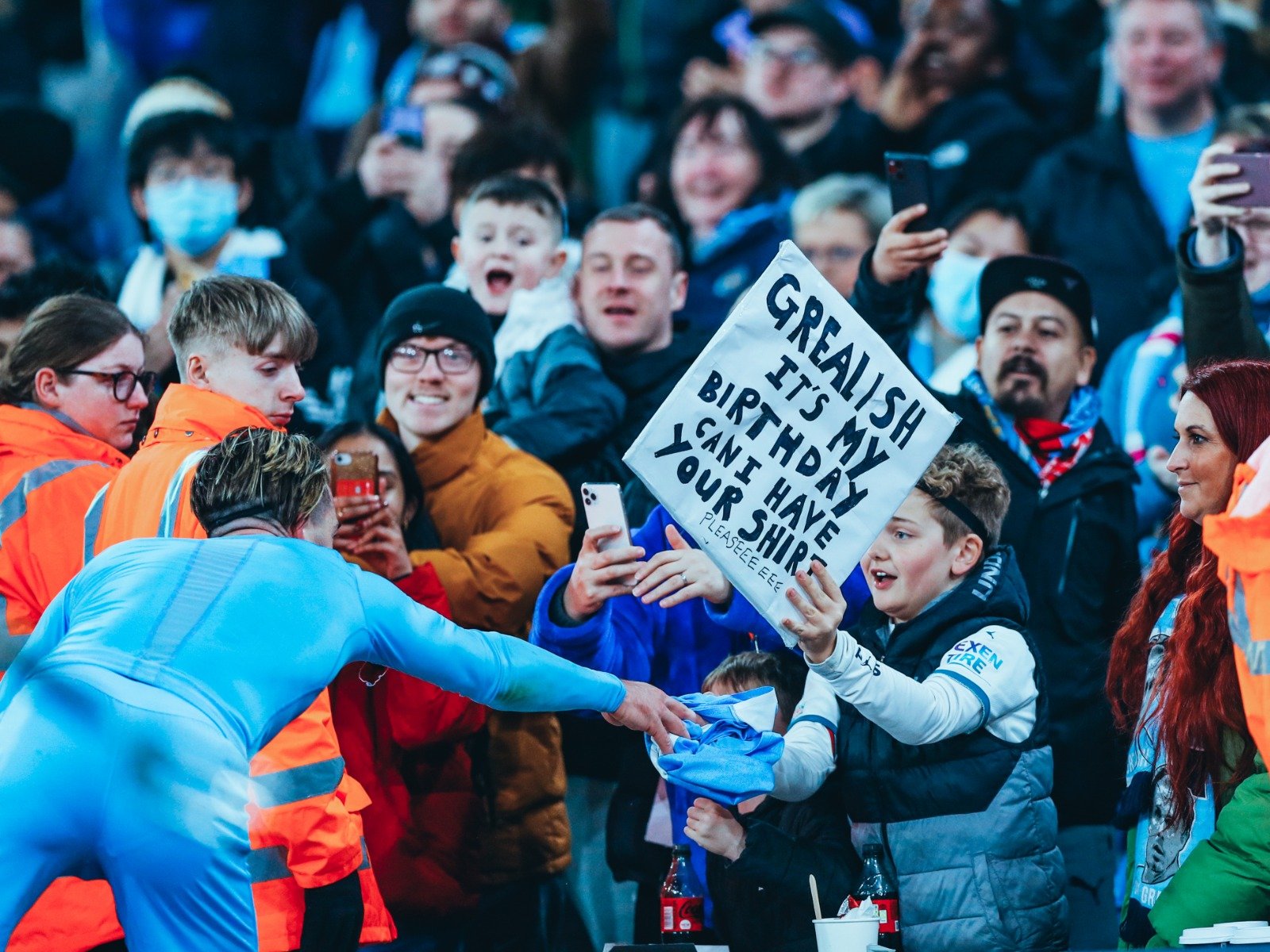 更是因为他 更是因为他