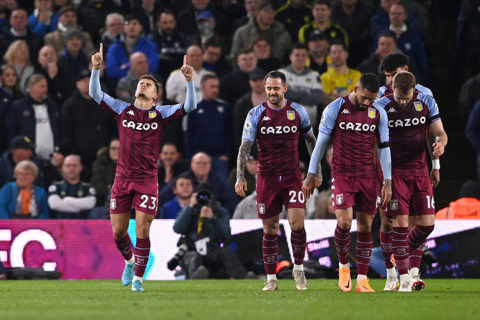 足球报：新鹏城下赛季目标是保级的基础上前进几名（足球报：新鹏城下赛季在保级基础上力争提升名次）